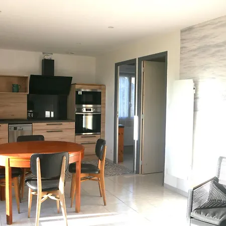 La Maison Dans Le Pre