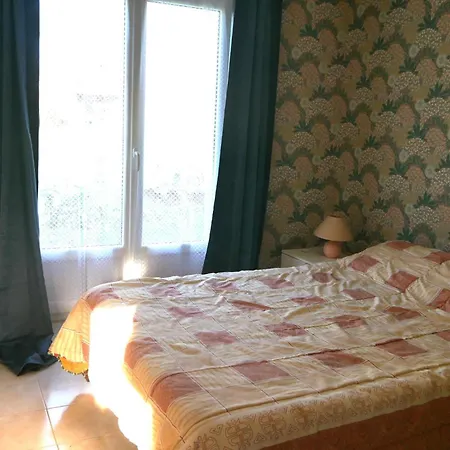 Holiday home La Maison Dans Le Pre Agon-Coutainville